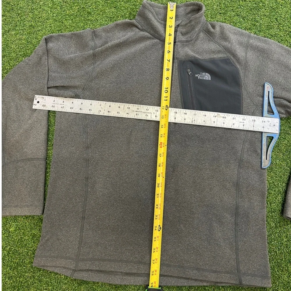 The North Face Mens Grey Quarter Zip Fleece Pullover Chest Pocket Medium